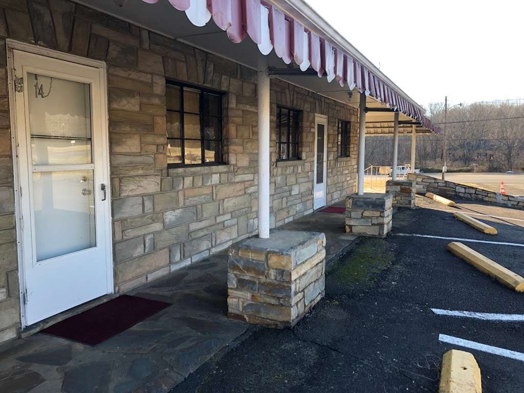 Johnsons Motel | 9533 James Madison Hwy, Warrenton, VA 20187, USA | Phone: (540) 347-5194