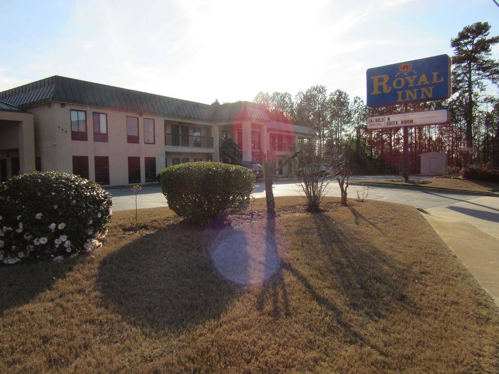 Royal Inn | 740 North Ave, Jonesboro, GA 30236, USA | Phone: (770) 478-7759