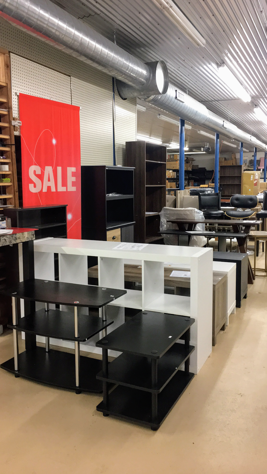 Best Dealz Liquidation | 9137 Pendleton Pike, Indianapolis, IN 46236, USA | Phone: (317) 666-2879