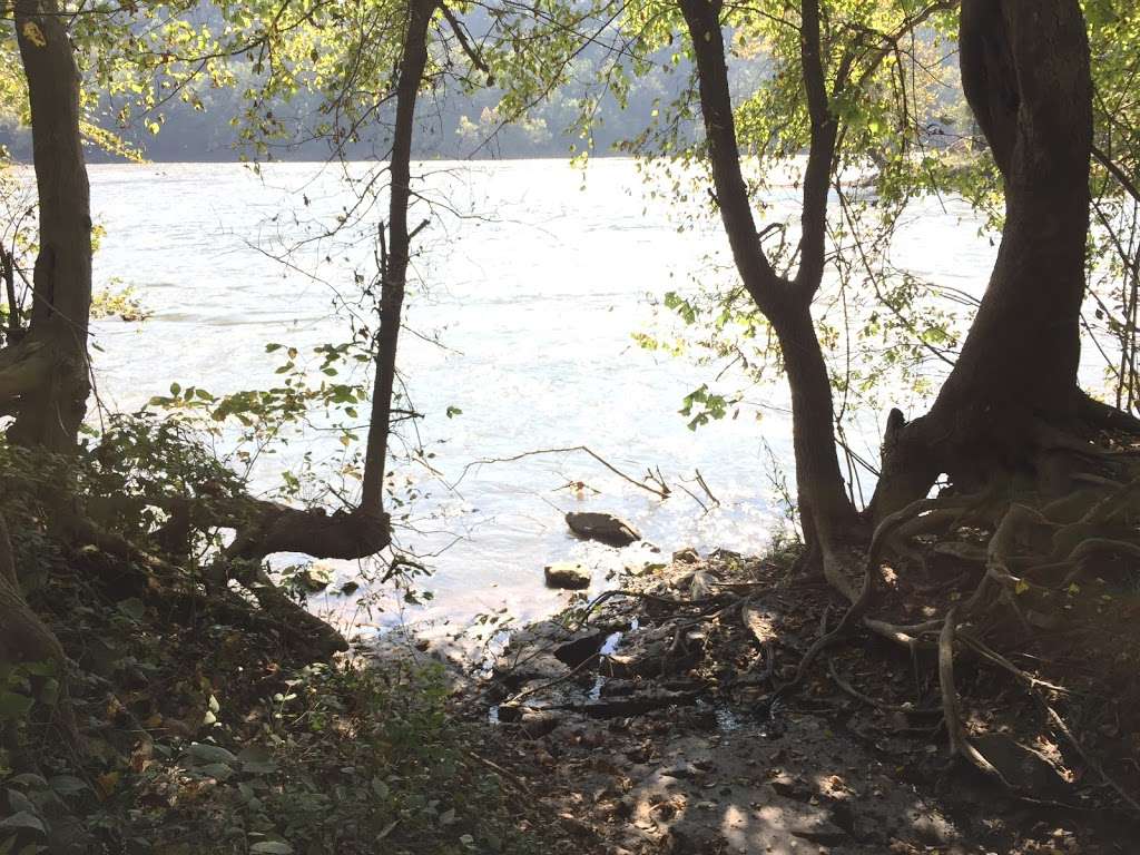 Billy Goat Trail C - North Parking Lot | Carderock, Potomac, MD 20854, USA