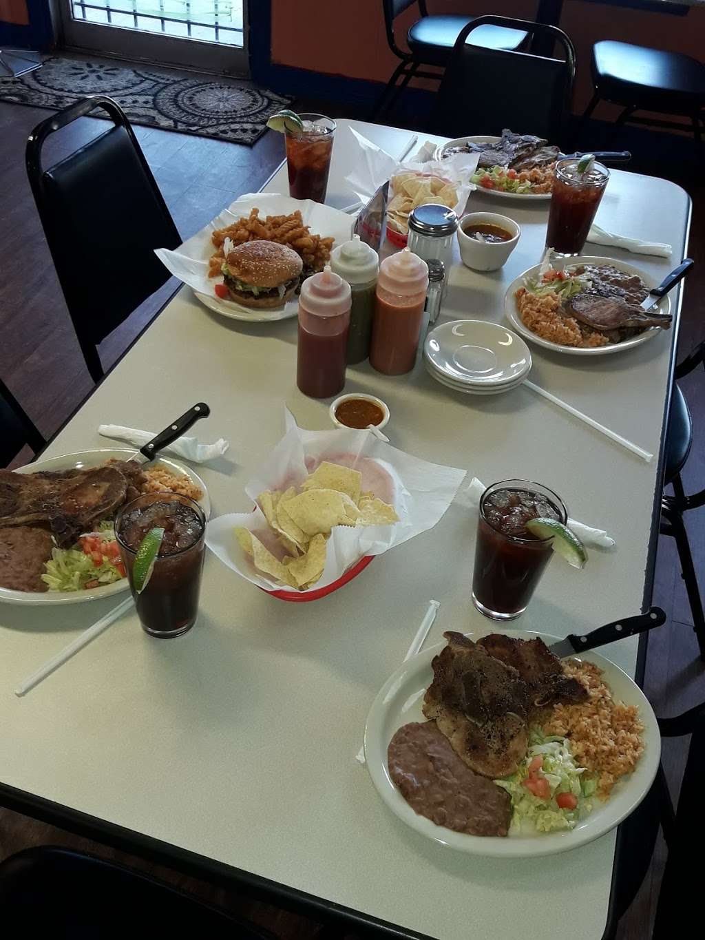 LAS YOLAS Mexican Restaurant | 3950 S Zarzamora St #1, San Antonio, TX 78225, USA