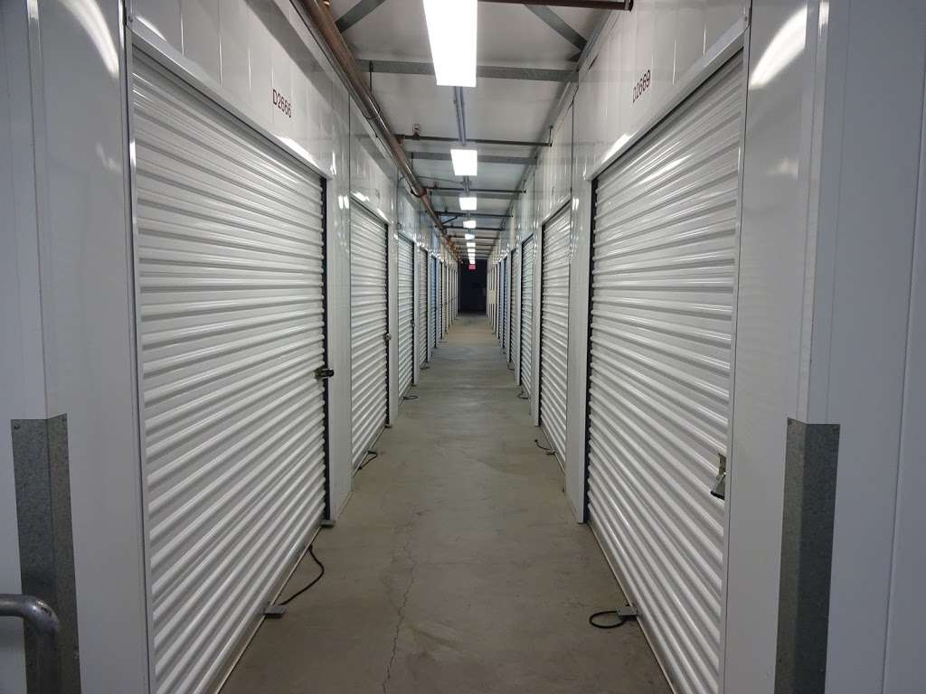 Storage Etc... San Bernardino | 194 Commercial Rd, San Bernardino, CA 92408, USA | Phone: (909) 264-8615