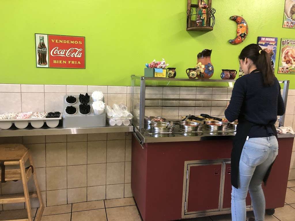 Panchos Authentic Mexican Grill | 933 Otay Lakes Rd, Chula Vista, CA 91913, USA | Phone: (619) 482-8203