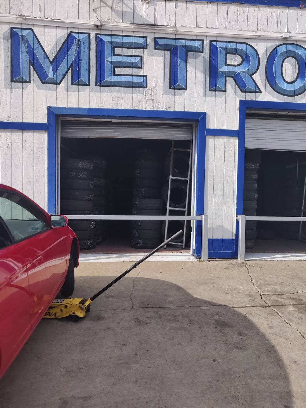 Metro Tire Services | 3250 Michigan Ave, Detroit, MI 48216, USA | Phone: (313) 894-4047