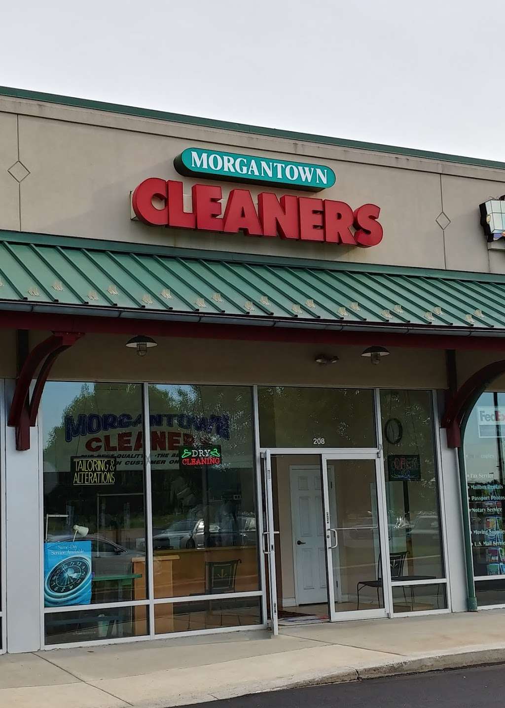 Morgantown Cleaners | 208 Crossings Blvd, Elverson, PA 19520, USA | Phone: (610) 286-0170