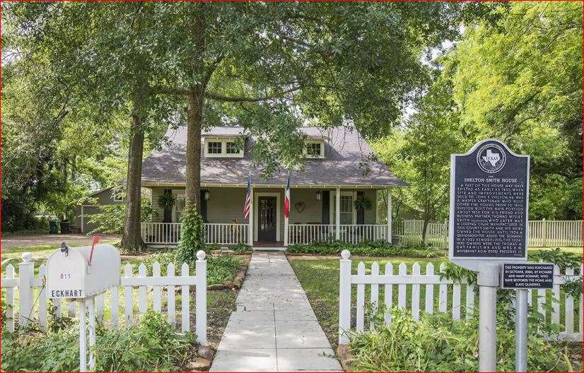 The Caroline House | 811 Caroline St, Montgomery, TX 77356, USA | Phone: (940) 839-5946