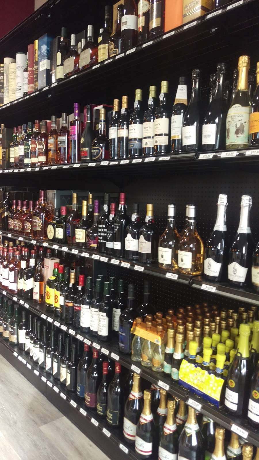 Premier Wine & Spirits of Newtown | 125 S Main St, Newtown, CT 06470 | Phone: (203) 304-9243