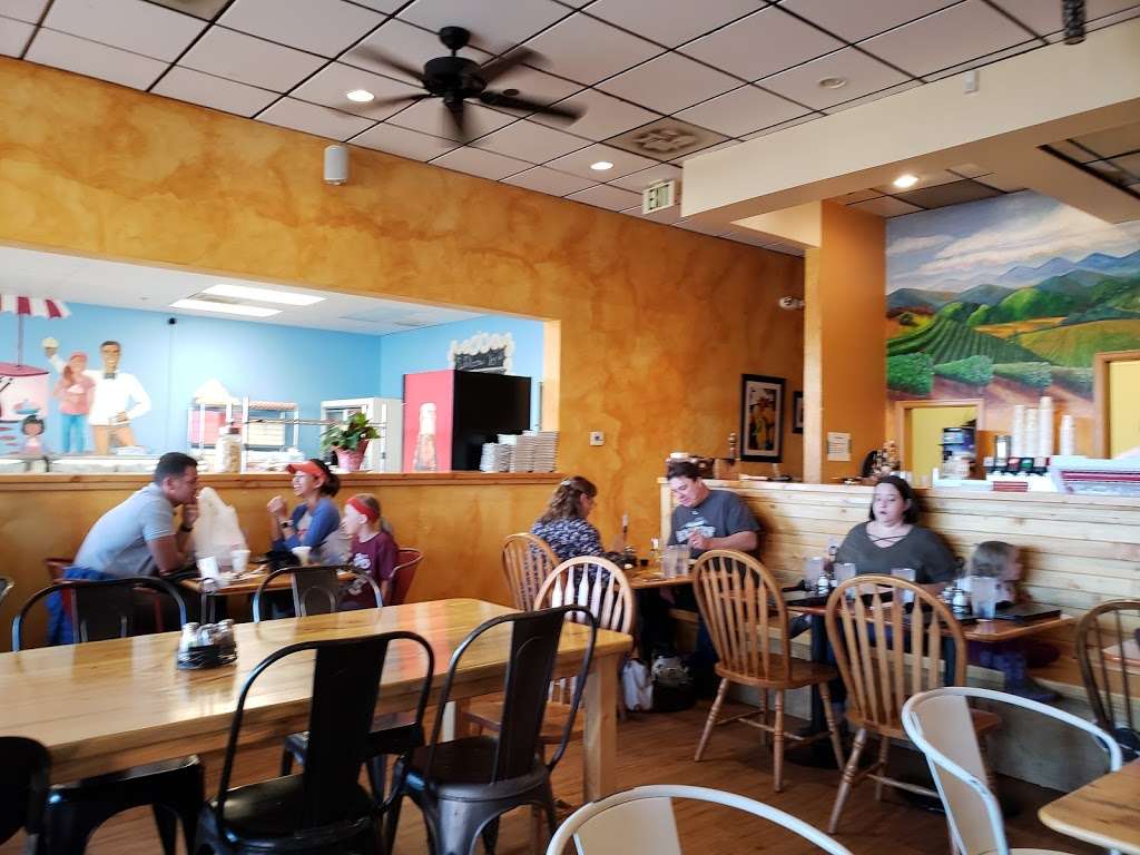 Wholly Cannoli Café | 22691 E Aurora Pkwy, Aurora, CO 80016, USA | Phone: (303) 400-4110