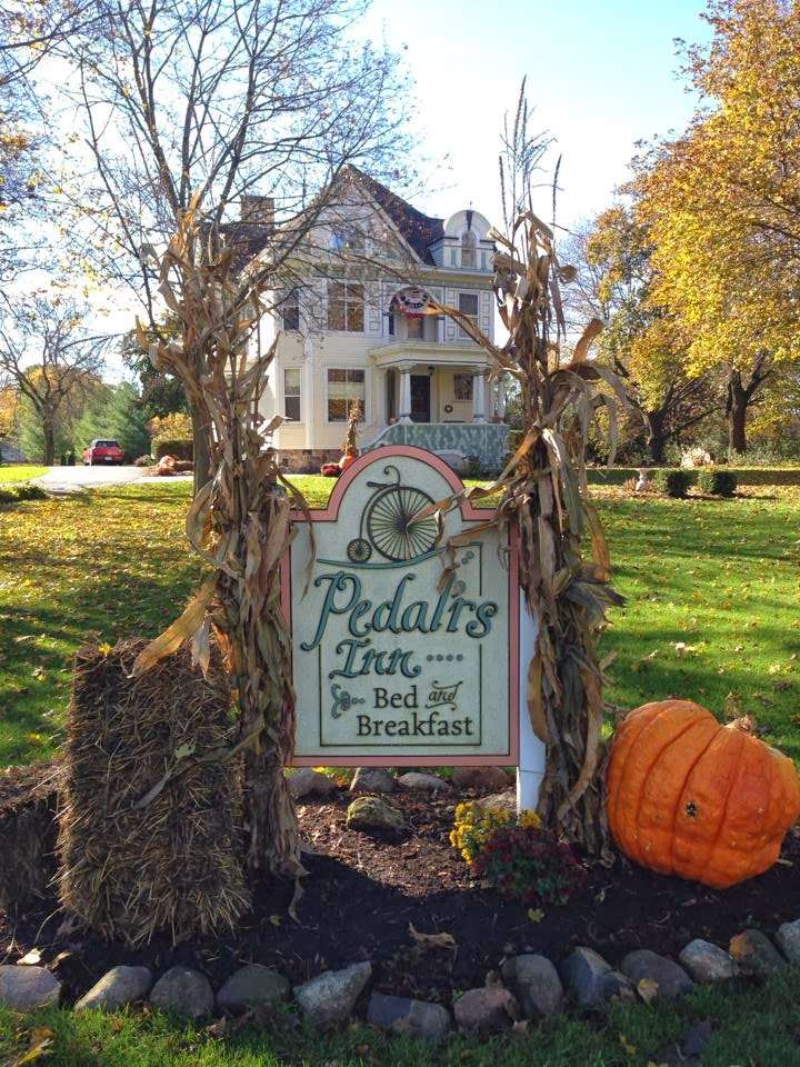 Pedalrs Inn Bed and Breakfast | 101 James St, Wales, WI 53183, USA | Phone: (262) 968-4700