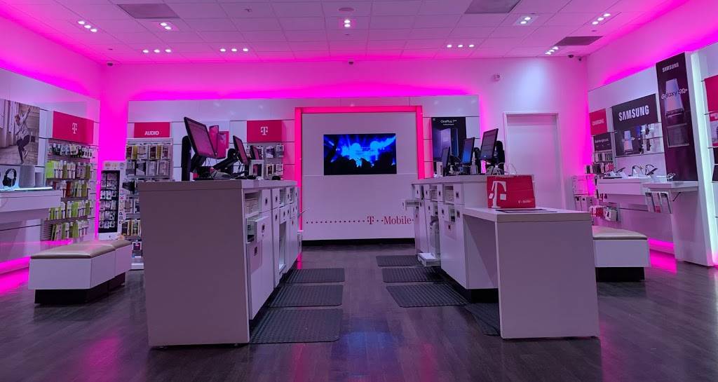 T-Mobile | 8401 Gateway Blvd W H06, El Paso, TX 79925, USA | Phone: (915) 843-2165