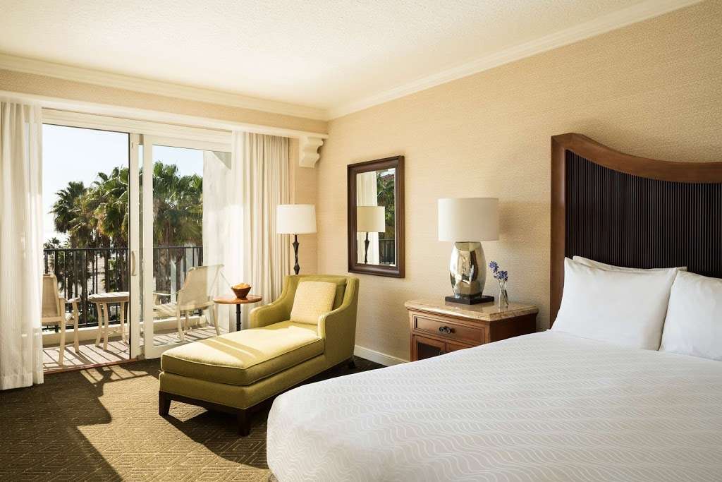 Hyatt Regency Huntington Beach | 21500 Pacific Coast Hwy, Huntington Beach, CA 92648 | Phone: (714) 698-1234