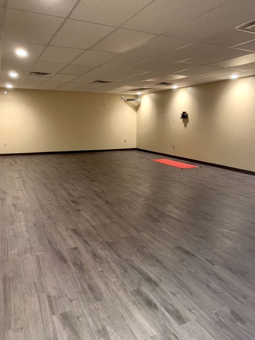 Mode 8 Yoga and Fitness | 12012 Space Center Blvd #500, Houston, TX 77059 | Phone: (832) 224-4912