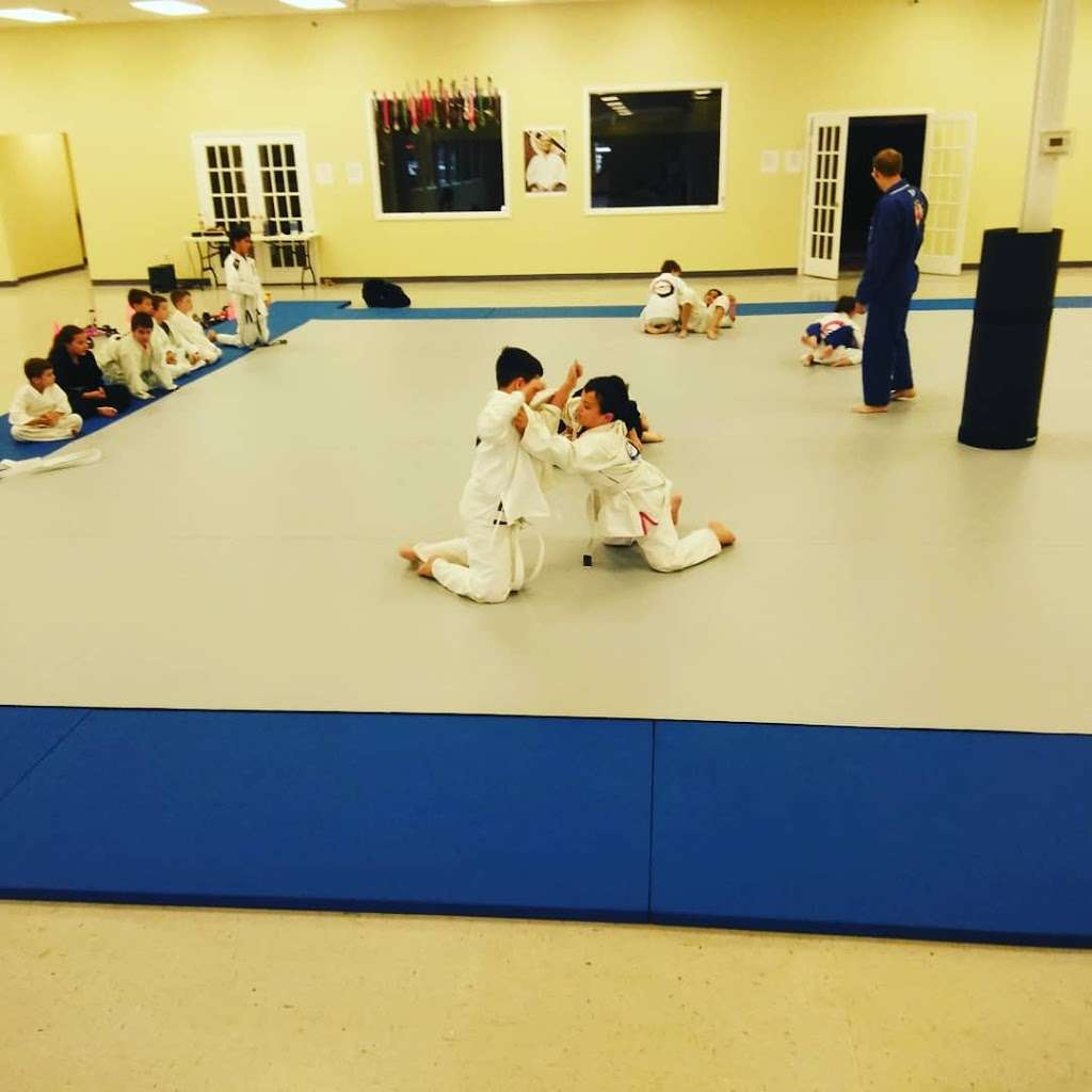 Infinity Brazilian jiu-jitsu texas | 1701 Fairway Dr, Alvin, TX 77511, USA | Phone: (832) 850-0604