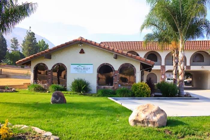 Spring Hills Family Dentistry | 22737 Barton Rd, Grand Terrace, CA 92313, USA | Phone: (909) 825-3000