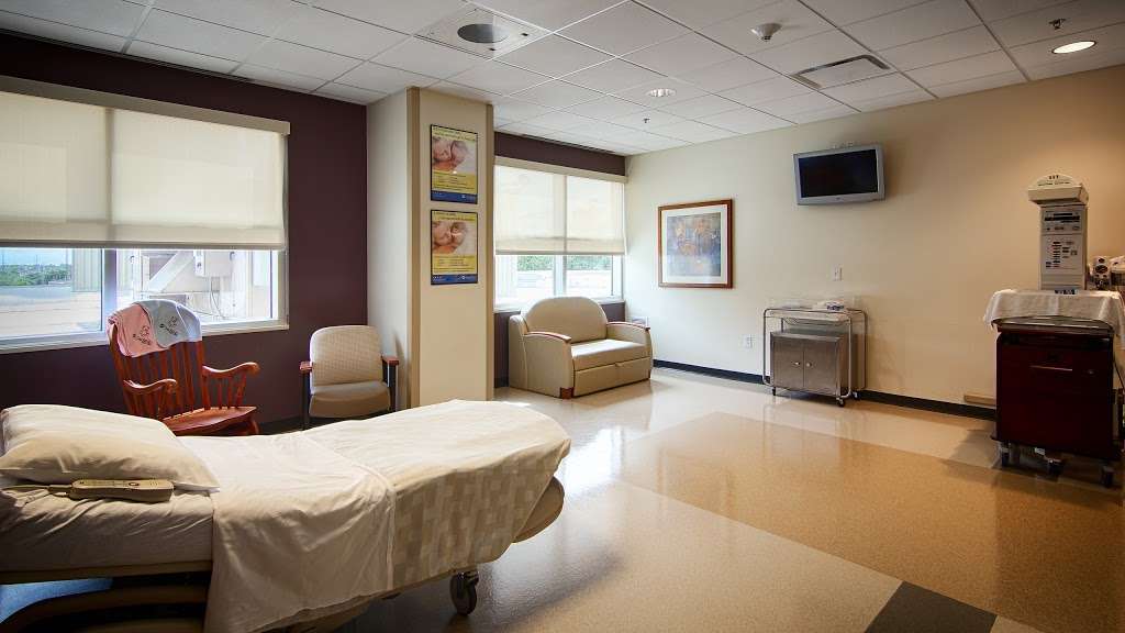 OakBend Medical Center - Williams Way Hospital Campus | 22003 Southwest Fwy, Richmond, TX 77469, USA | Phone: (281) 341-2000