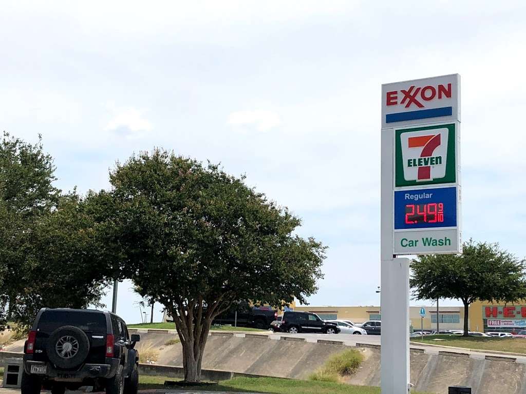 Exxon | 942 Kitty Hawk Rd, Universal City, TX 78148, USA | Phone: (210) 566-6113