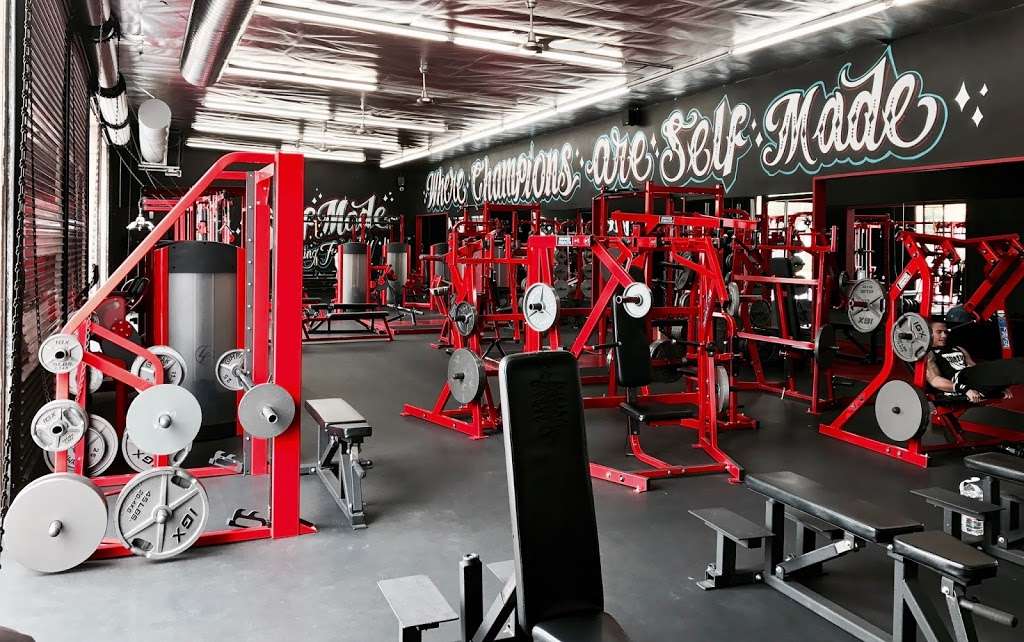 Self Made Training Facility Corona | 251 Dupont St #107, Corona, CA 92879, United States | Phone: (951) 287-0146