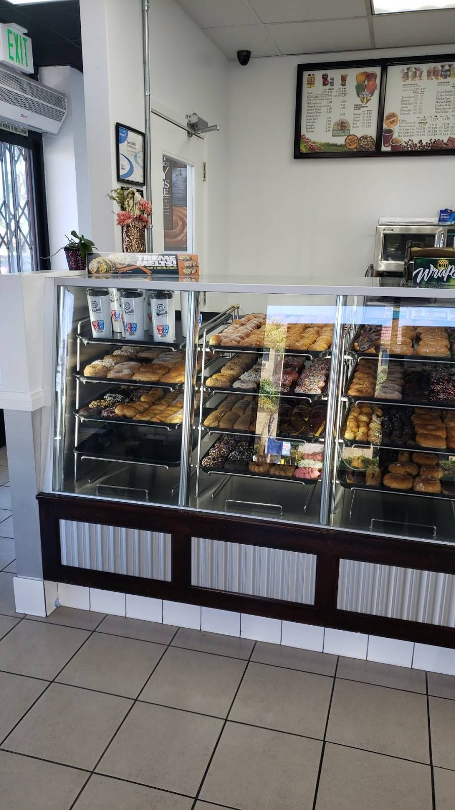 Winchell’s Donuts | 4516 W Imperial Hwy, Inglewood, CA 90304, USA | Phone: (310) 910-0366