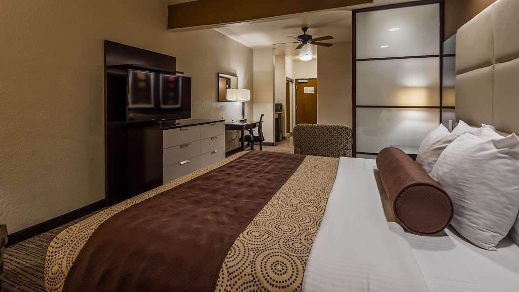 Best Western Plus Lackland Hotel & Suites | 3635 Crooked Trail, San Antonio, TX 78227, USA | Phone: (210) 298-8880