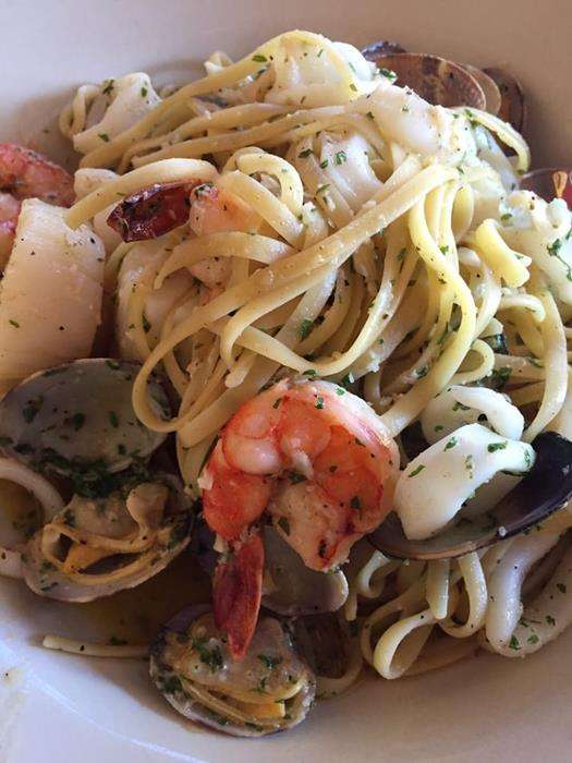 Basilicos Pasta e Vino | 21501 Brookhurst St, Huntington Beach, CA 92646 | Phone: (714) 963-7980