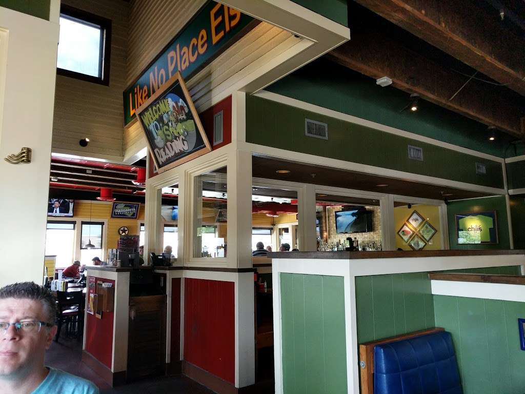 Chilis Grill & Bar | 70 Walkers Brook Dr, Reading, MA 01867, USA | Phone: (781) 942-4670