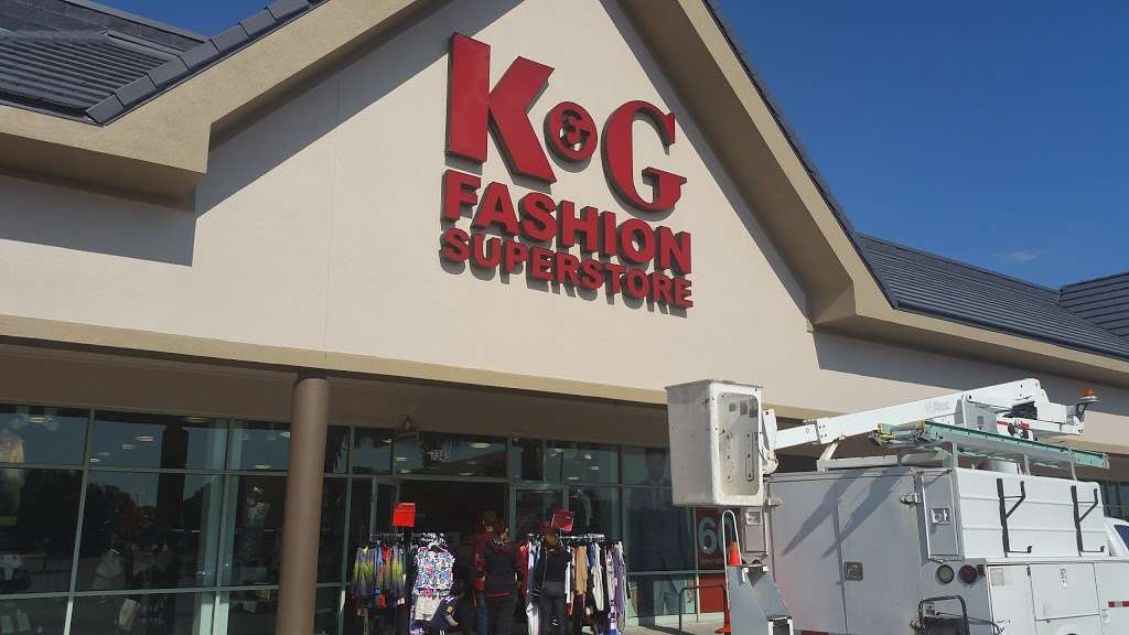 K&G Fashion Superstore | 7343 W Colonial Dr, Orlando, FL 32818, USA | Phone: (407) 291-2121