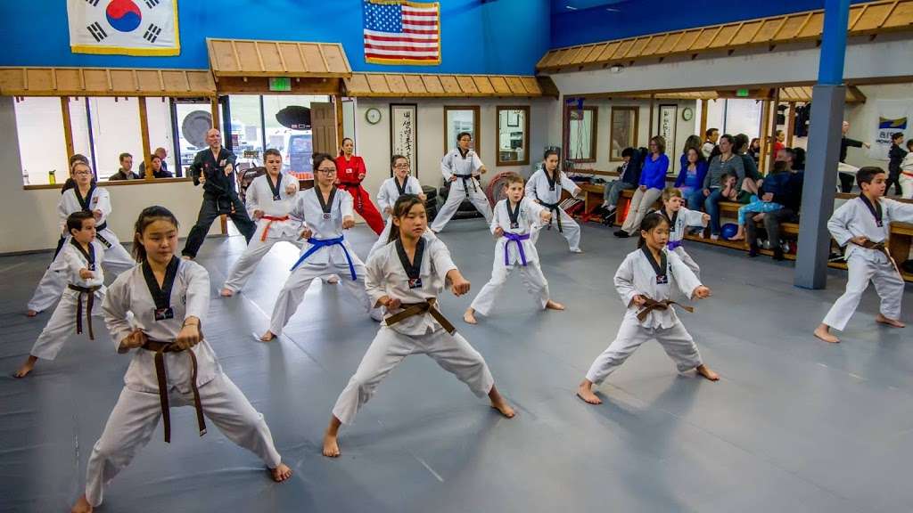 Jungs Elite Martial Arts Family Center | 16677 E Smoky Hill Rd, Aurora, CO 80015, USA | Phone: (303) 400-7122