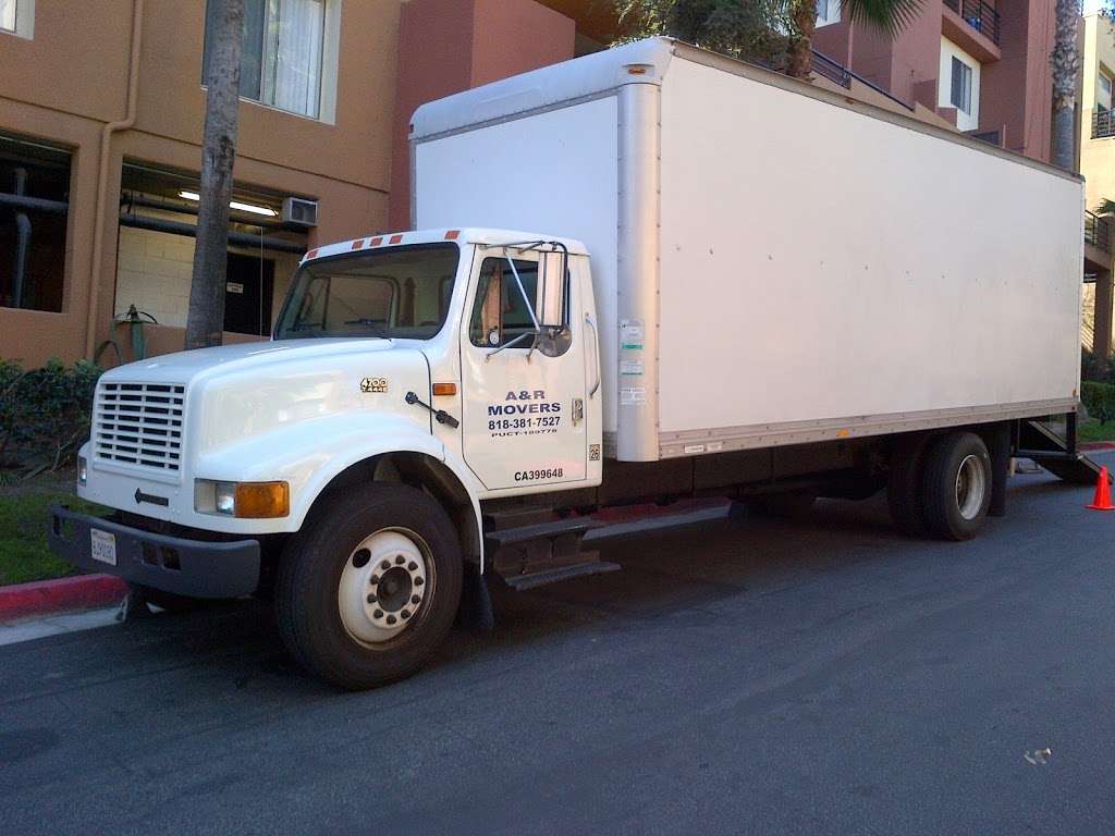 A&R Movers | 14047 Pierce St, Arleta, CA 91331, USA | Phone: (818) 381-7527