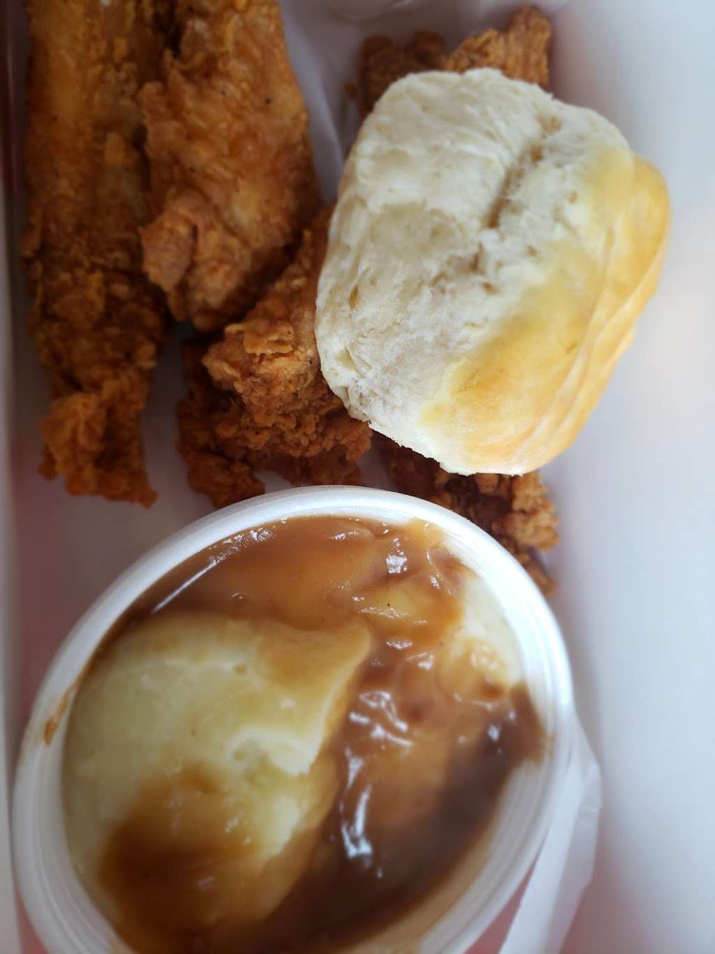 KFC | 3357 W Peterson Ave, Chicago, IL 60659, USA | Phone: (773) 463-4388