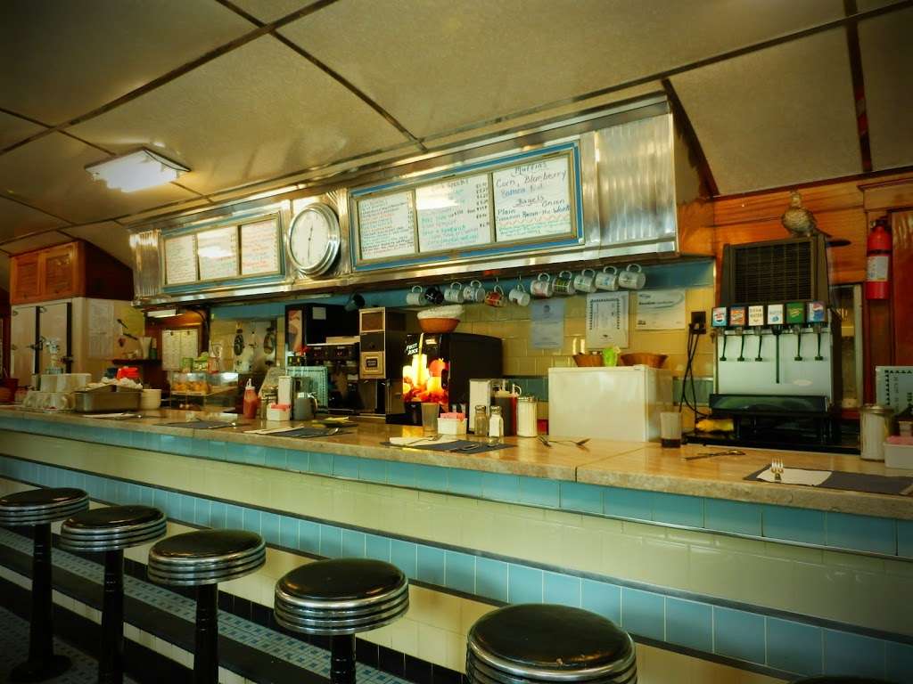 Pats Diner | 11 Bridge Rd, Salisbury, MA 01952, USA | Phone: (978) 465-3060