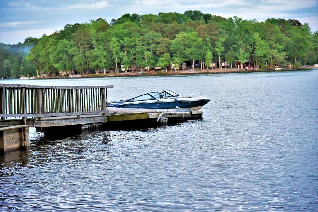 Tamarac Marina | 9120 Bringle Ferry Rd, Salisbury, NC 28146, USA | Phone: (704) 636-1918