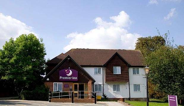 Premier Inn Harlow | Cambridge Rd, Harlow CM20 2EP, UK | Phone: 0871 527 8488