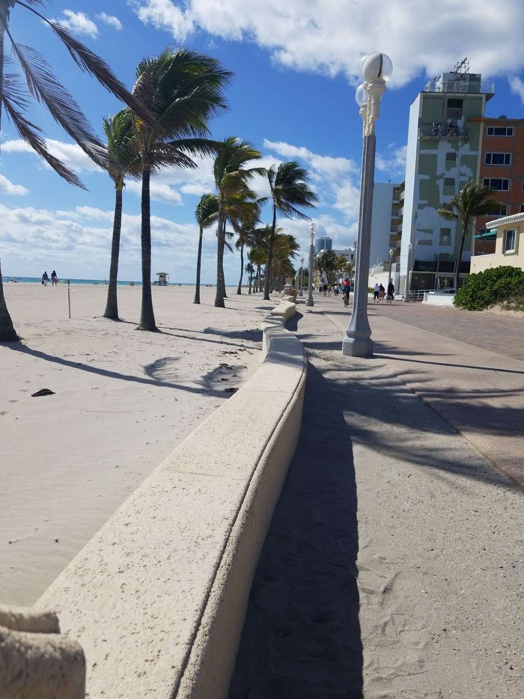 Hollywood Beach | 100, Taylor St, Hollywood, FL 33019, USA