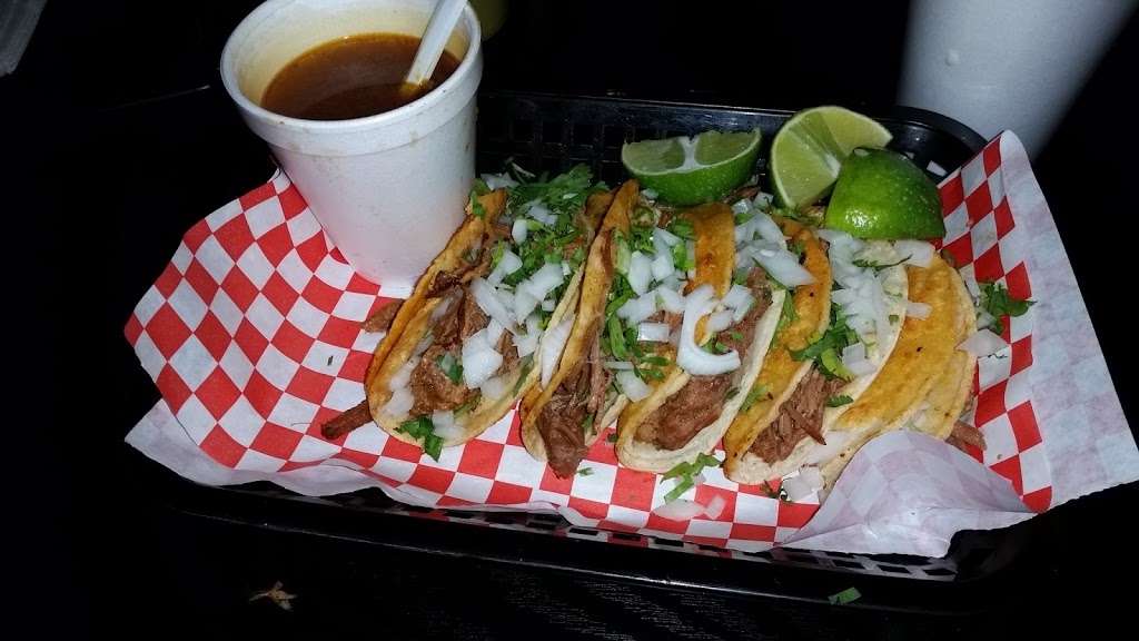 Tacos Y Bionicos Imperio | 17845 Clark Ave, Bellflower, CA 90706, USA | Phone: (562) 866-6967