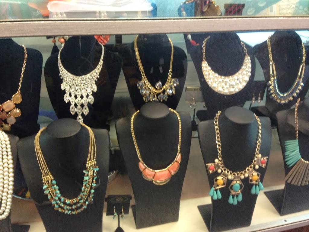 Nomzamos Stocking Fashion Clothing & Accessories | 9564 Florida Blvd C, Baton Rouge, LA 70815, USA | Phone: (225) 924-2625