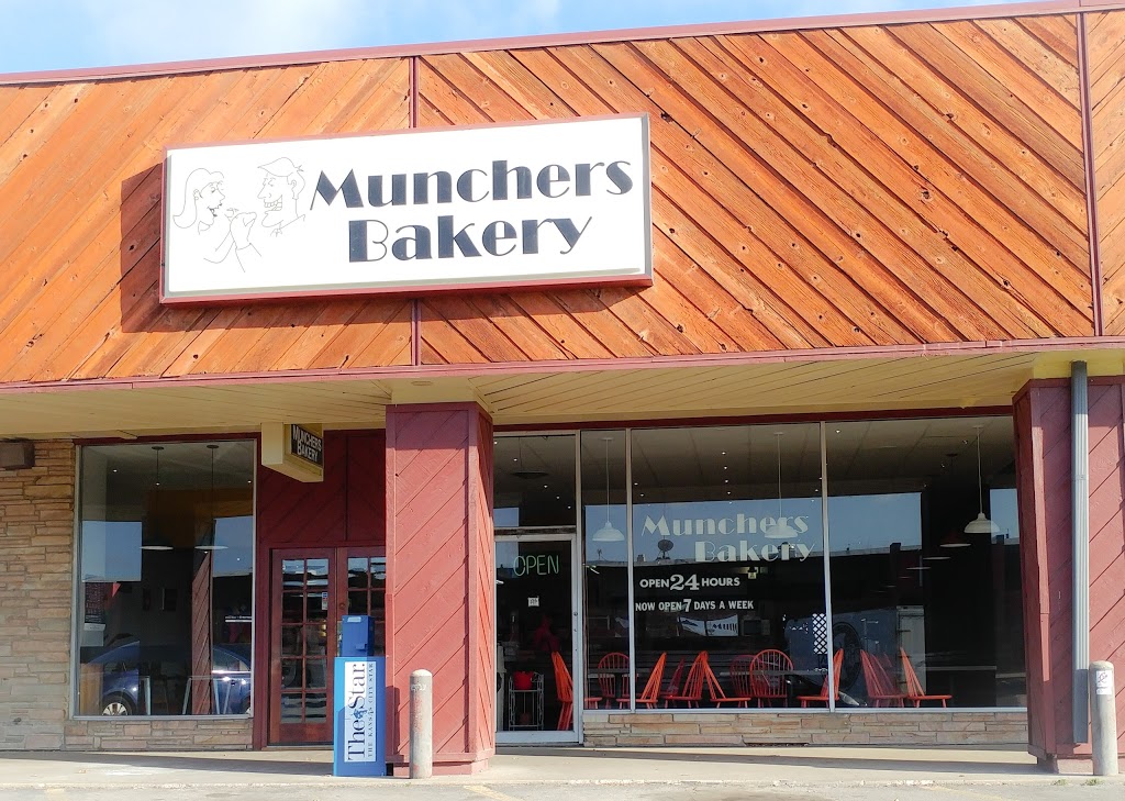 Munchers Bakery | 925 Iowa St, Lawrence, KS 66044, USA | Phone: (785) 749-4324