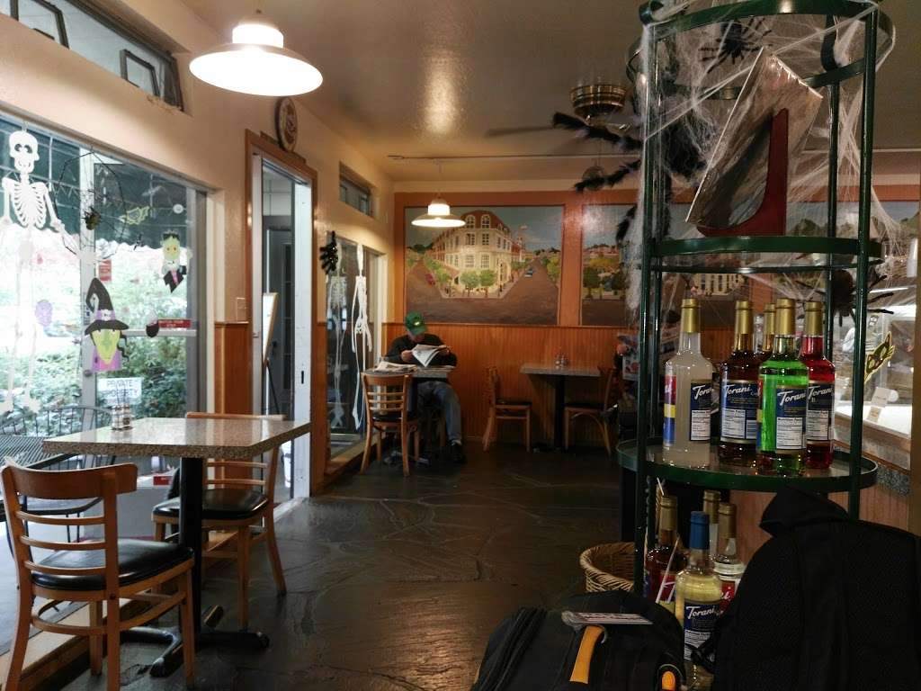 Geppettos Café | 87 Orinda Way, Orinda, CA 94563, USA | Phone: (925) 253-9894