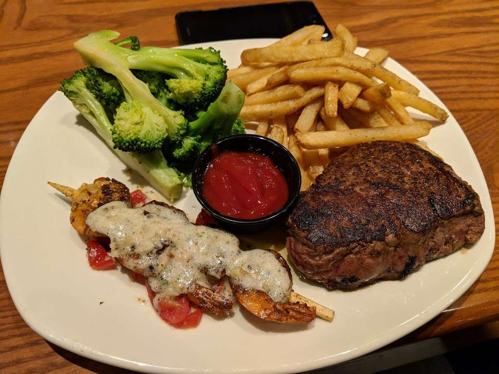 Outback Steakhouse | 1574 N Dupont Hwy st 800, Dover, DE 19901, USA | Phone: (302) 244-3425