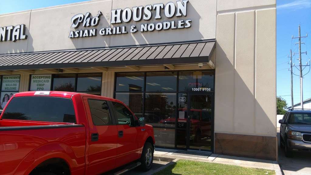 Pho Houston | 10961 North Fwy #108, Houston, TX 77037, USA | Phone: (281) 999-1113