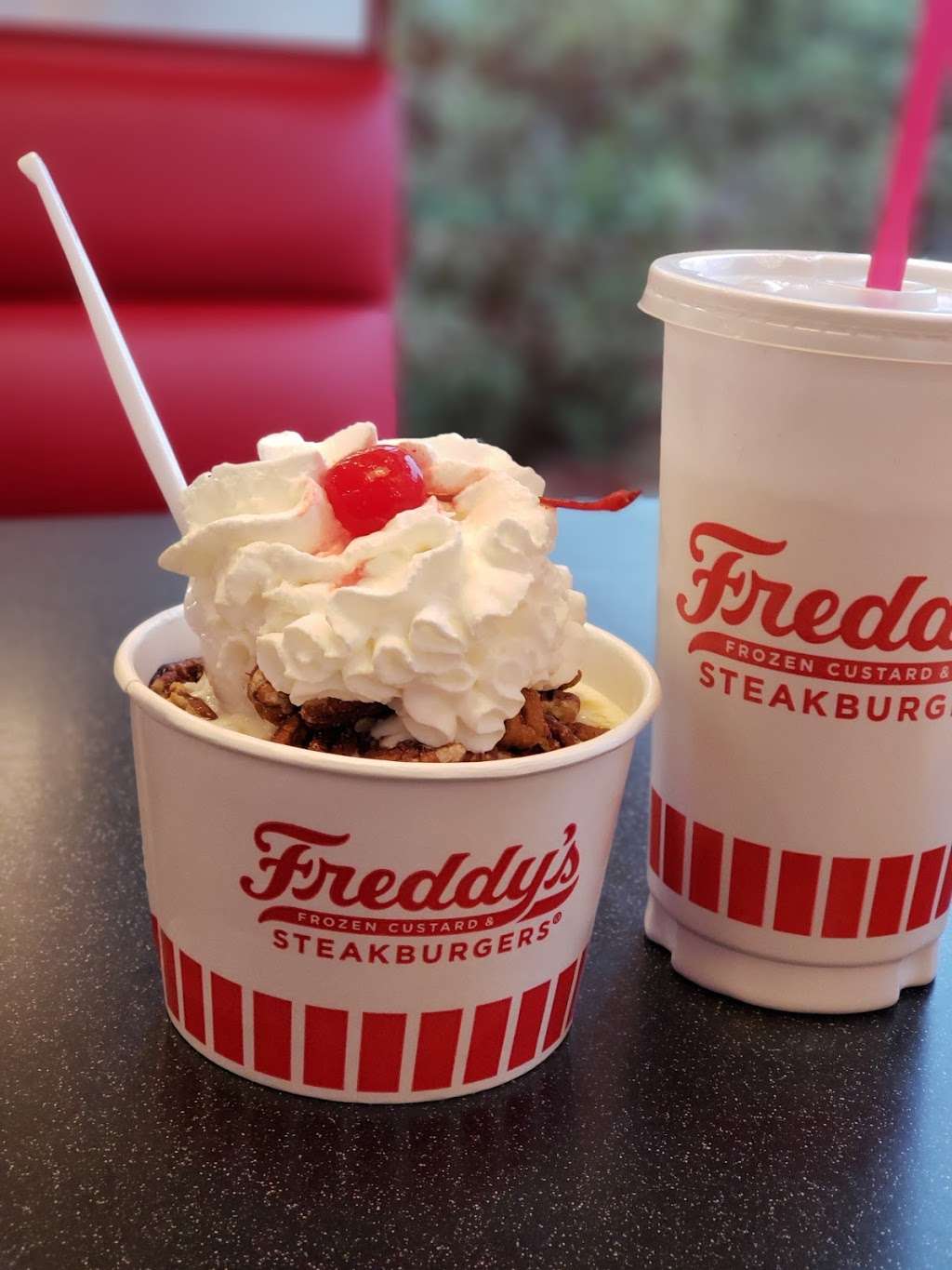 Freddys Frozen Custard & Steakburgers | 3660 Jonathan Moore Pike, Columbus, IN 47201, USA | Phone: (812) 799-0509