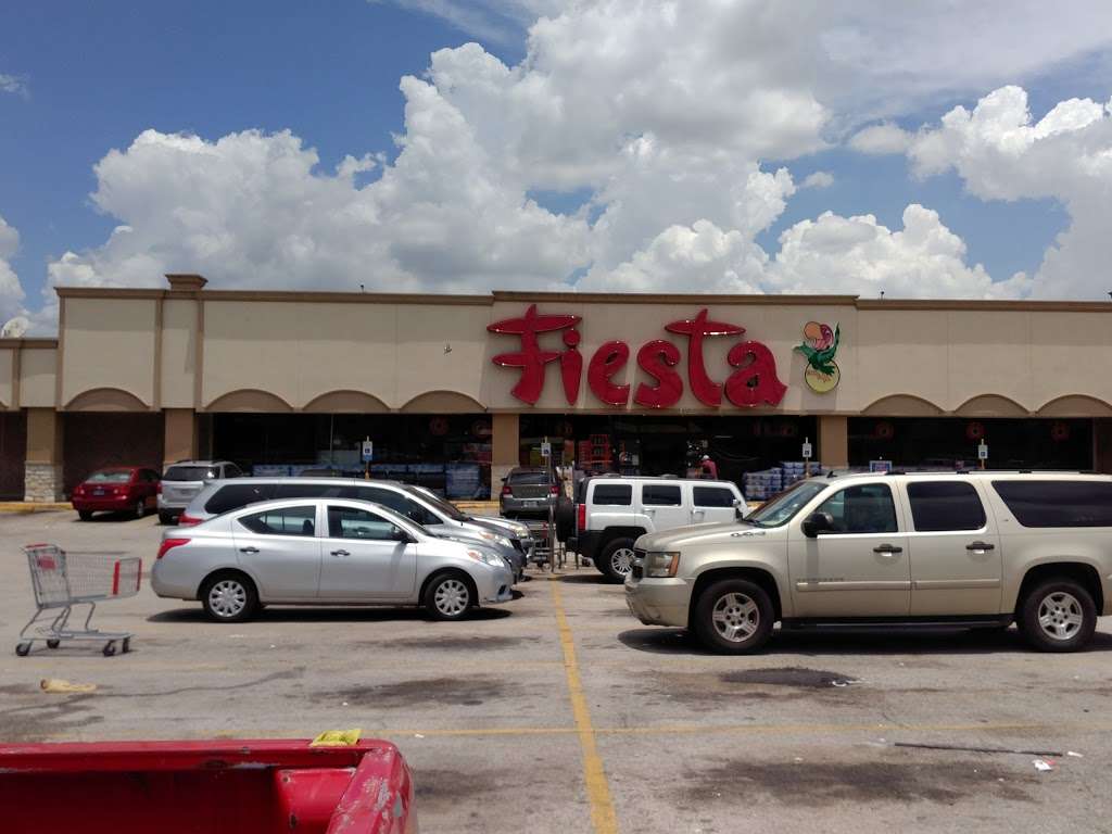 Fiesta Mart | 1728 W Mt Houston Rd, Houston, TX 77038, USA | Phone: (281) 847-5300