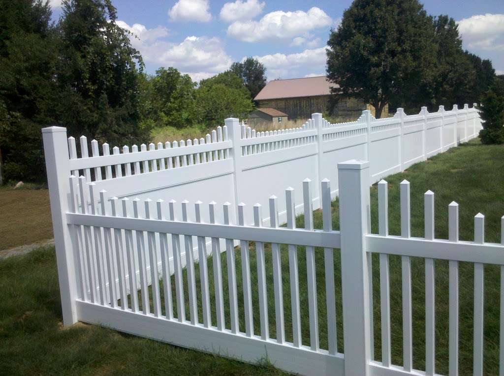 Snyders Custom Fencing | 5830 Lincoln Ave, York, PA 17406, USA | Phone: (717) 757-3573