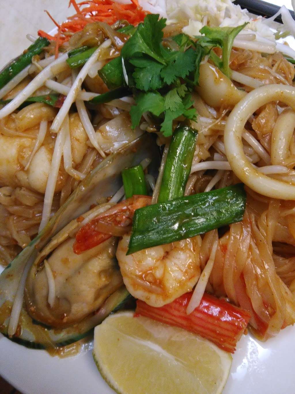 Phang Roy Thai Cuisine | 877 S Citrus Ave, Azusa, CA 91702, USA | Phone: (626) 966-8797