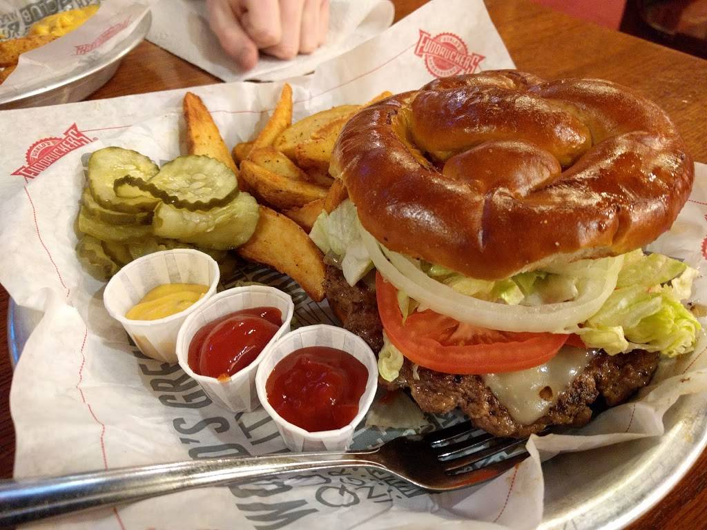 Fuddruckers | 1565 E Lincoln Way, Sparks, NV 89434, USA | Phone: (775) 657-6600