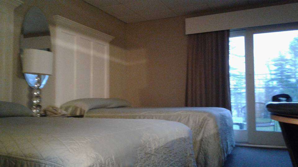 Greshams Lake View Motel | 7005 2499, US-6, Hawley, PA 18428, USA | Phone: (570) 226-4621