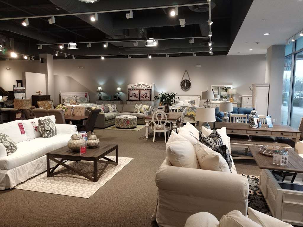 Jennifer Furniture | 750 W Sunrise Hwy, Valley Stream, NY 11581, USA | Phone: (516) 400-7025