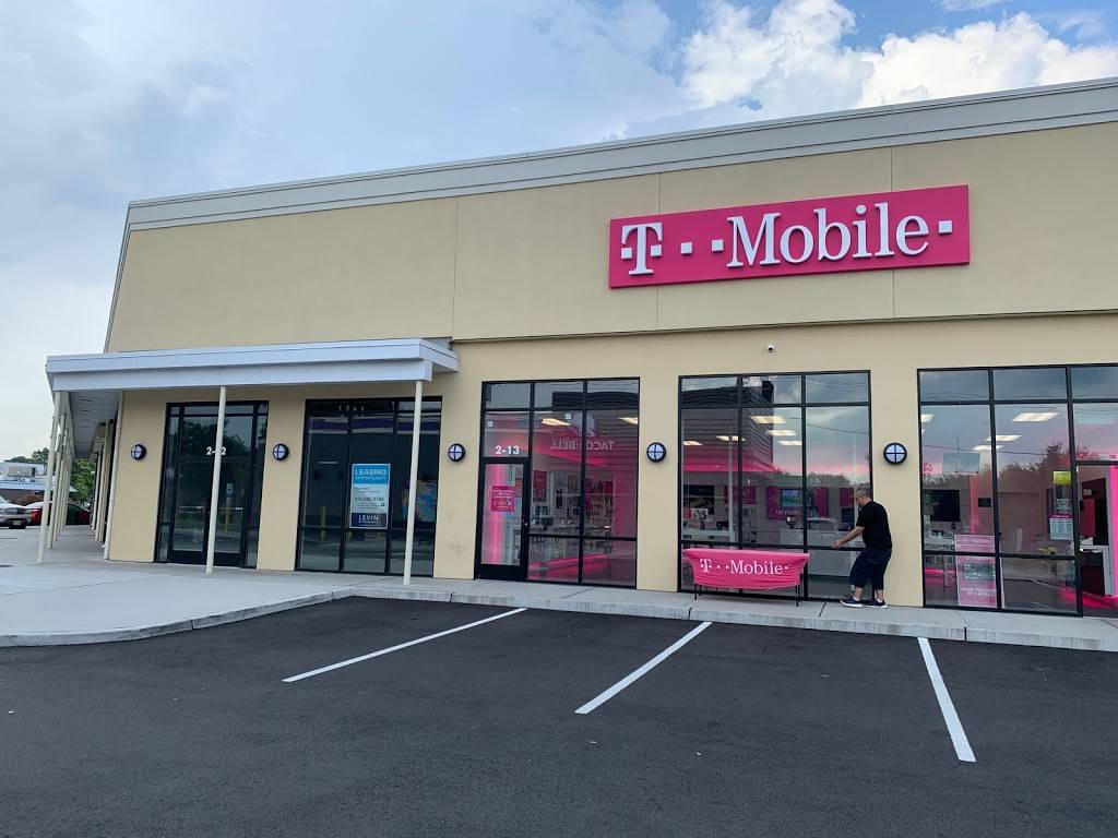 T-Mobile | 2 Garfield Ave Ste 12B, Jersey City, NJ 07305, USA | Phone: (201) 432-8867