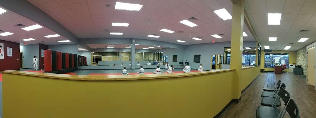 J. K. Lee Black Belt Academy | 5301 S 108th St, Hales Corners, WI 53130, USA | Phone: (414) 529-5551