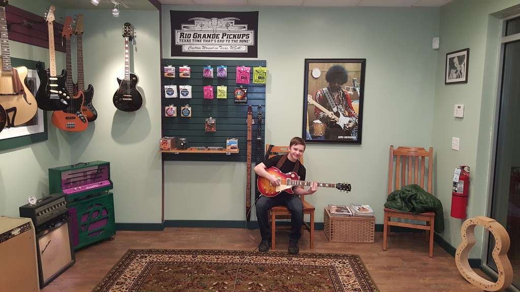 GTR music | 2025 Main St, Spring Grove, IL 60081 | Phone: (815) 675-0940