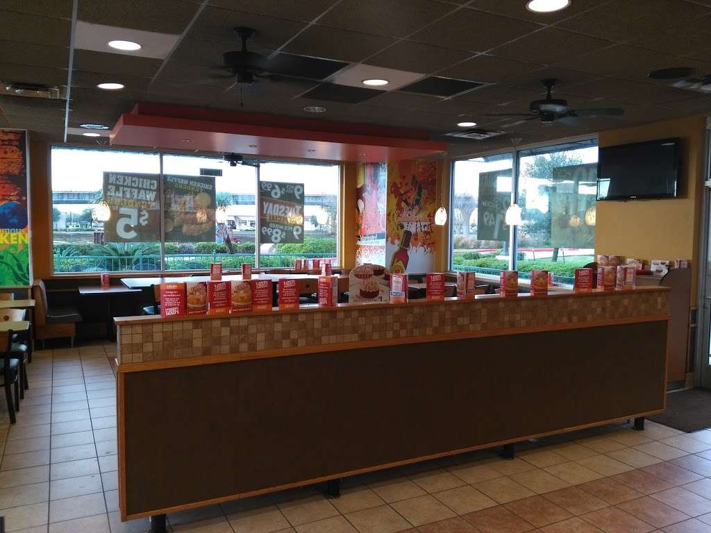 Popeyes Louisiana Kitchen | 23901 Southwest Fwy, Rosenberg, TX 77471, USA | Phone: (281) 232-2836